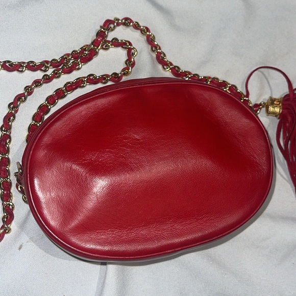 Chanel red CC Oval Lambskin Small Vintage Bag - Picture 9 of 15